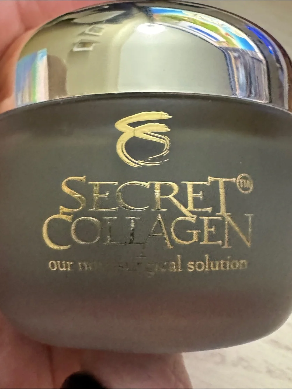 Secret Collagen Golden Magnetic Mud Revitalizing Mask - Black & Gold